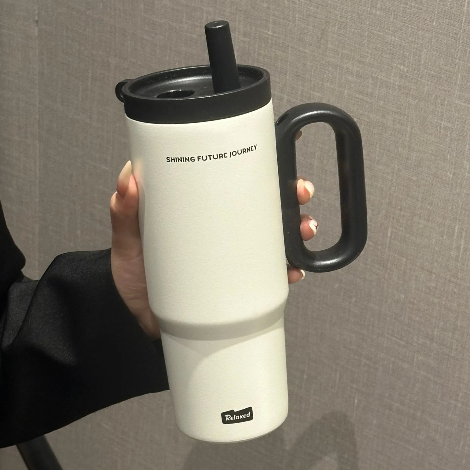 Copo Térmico em Aço Inoxidável 720ml — Com Palhinha e Asa