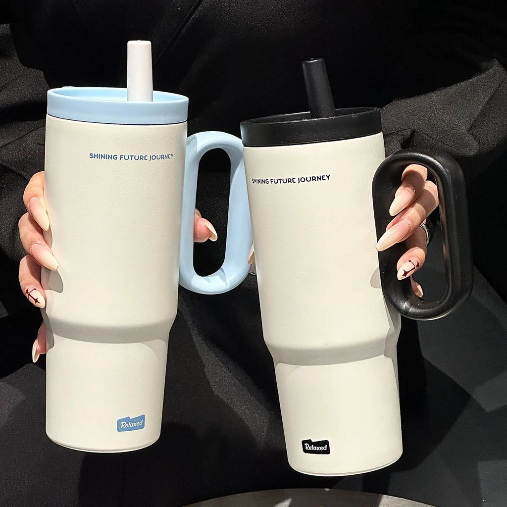Copo Térmico em Aço Inoxidável 720ml — Com Palhinha e Asa